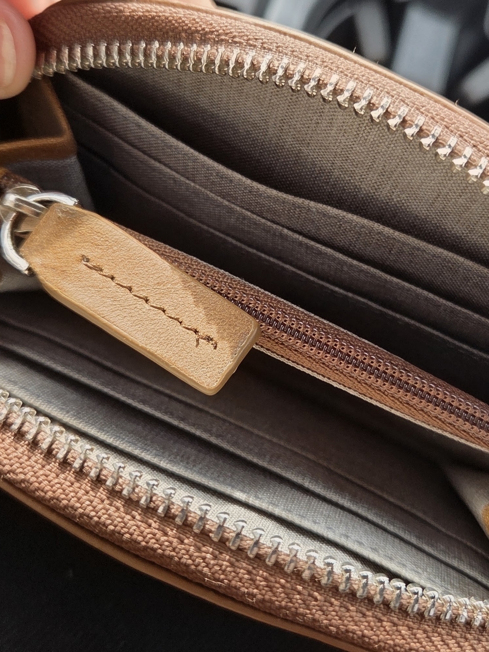 Roots Tan Leather Zip Wallet with Embossed Logo - Picture 4 of 4